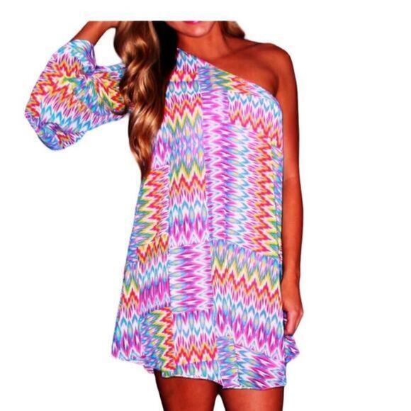 Umgee Dresses & Skirts - Umgee One Sleeve / Sleeveless Zig Zag Print‎ Dress Size Medium